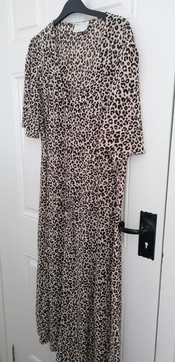 dresses  all size 16   five euro each