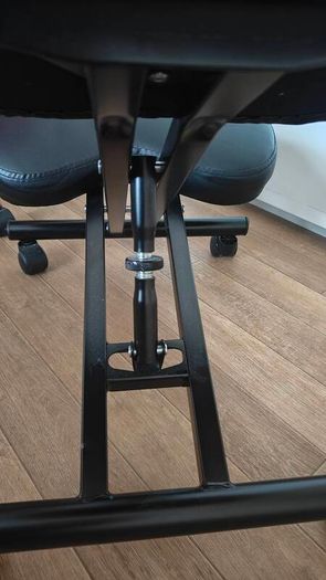 kneeling chair
