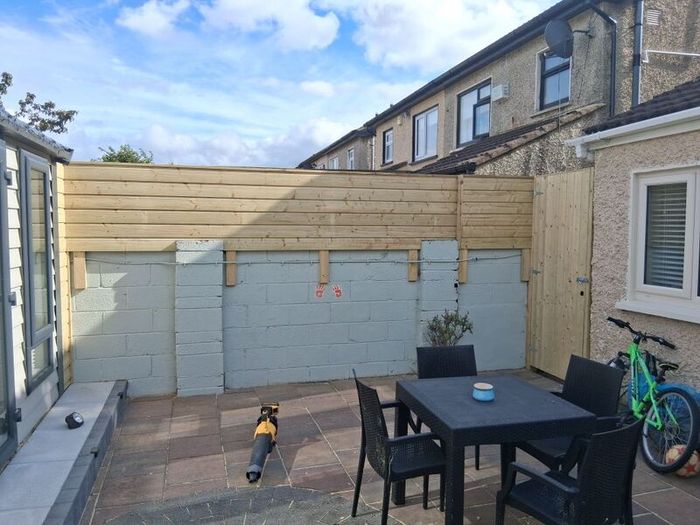 Fencing/wall toppers/Privacy screens