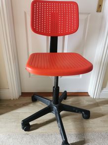 Kids desk chair