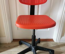 Kids desk chair
