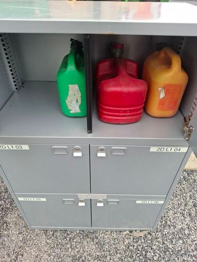 storage  lockers