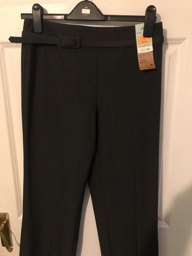 New m and s cropped trousers rrp 40E