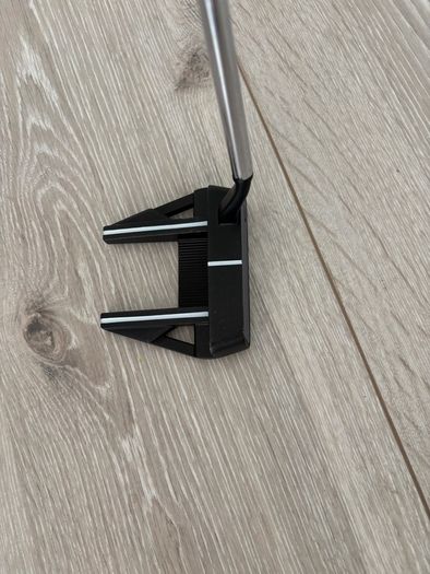 Cobra Nova Fanged Putter