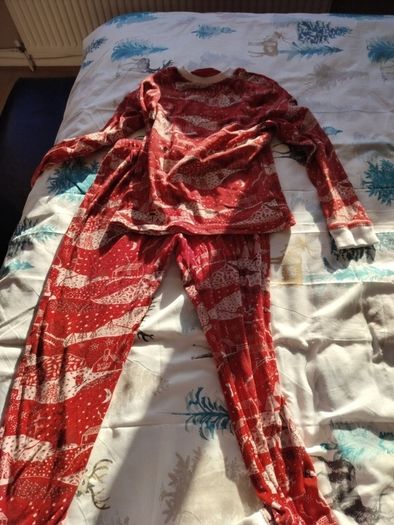 3 x Pairs Leigh willow tucker Christmas  pyjamas 9-10