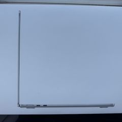 Macbook Air M2 - 256gb Ssd - 8gb Ram  - No Haptic Feedback
