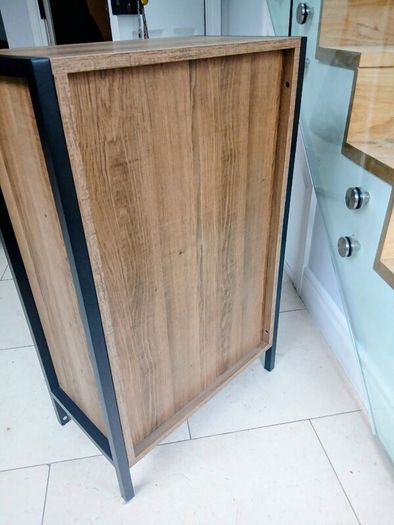 Cabinet / Console