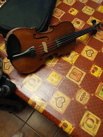 Antique Fiddle/violin