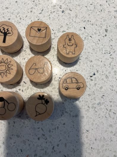 20 Rubber stamps - 25mm diameter in size