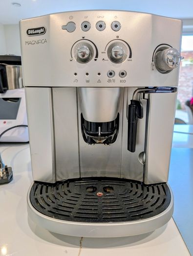 DeLonghi Magnifica Coffee Machine