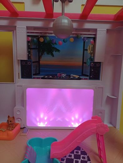 barbie dream house with accessories