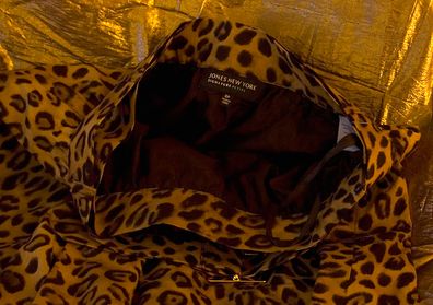 Jones New York Women's Skirt, Leopard Print, 50's style, Size 6P Knee-length