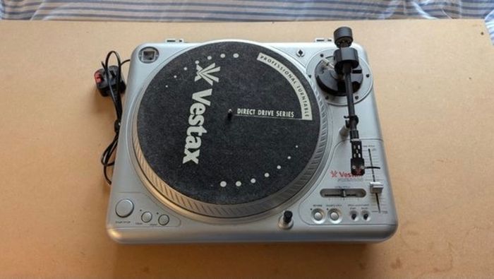 !! Vestax PDX2000mk1 Turntable Deck - Price Drop !!