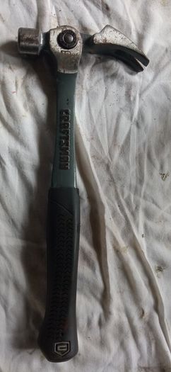 18oz Swivel Head Hammer