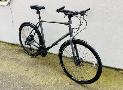 giant escape 2 disc hybrid bike