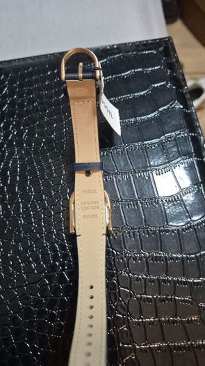 ladies fossil watch