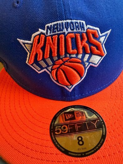 New York Knicks Mens Team Classic New Era 59Fifty Flat Brim Hat Size 8 - NBA Basketball Cap