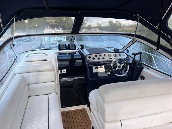 Sealine s28 sports cruiser