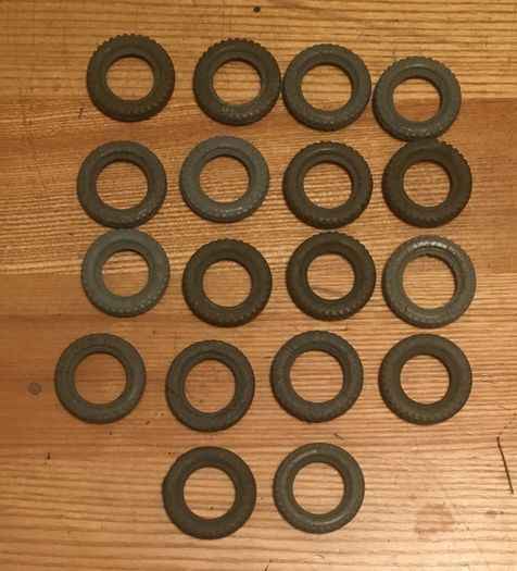 Meccano & Tri-ang tyres/wheels