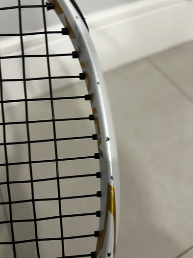 yonex ezone 100