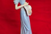 Porcelain Figurine "Lady with Hat"  DeCaprio Collection, CR 204, 1998