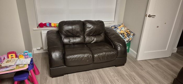 Dark Brown leather couch's 3 + 2