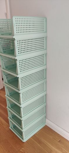 Stackable storage baskets
