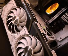 Asus Gforce RTX4070