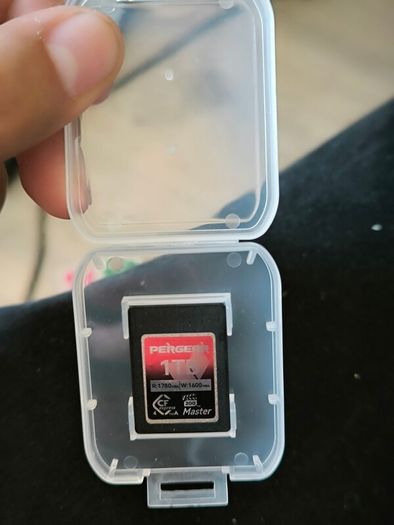 CFexpress Card type A (Sony) + Reader