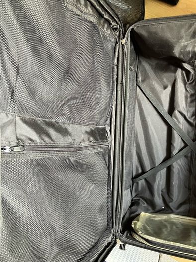 28 inch suitcase