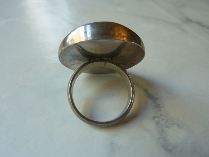 Striking Statement Ring in Silver, Stamped 925. 13g.
