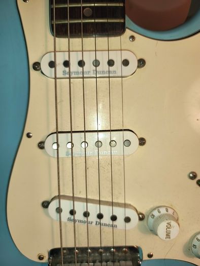 Antoria by Ibanez Stratocaster with upgraded Seymour Duncan pick-ups