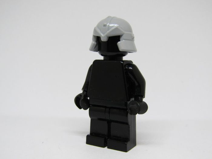 LEGO Castle Knights Dwarf Miner Minifigure Helmet Prototype Flat Gray Unreleased Colour Very Rare And Hard To Find Set 61848