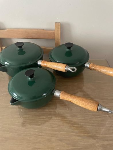 Green cast iron saucepans
