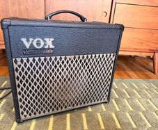 Vox Valvetronix AD30VT 30W Guitar Amp + VFS2 Footswitch