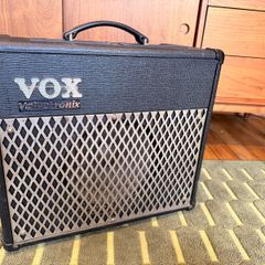 Vox Valvetronix AD30VT 30W Guitar Amp + VFS2 Footswitch