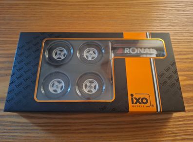 RONAL FORD alloys with stand - for 1/18 - NEW in BOX