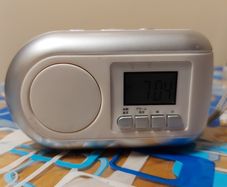 Self Powered Emergency Radio FM/AM Japan, as new.