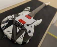 Dolmen custom built ss22