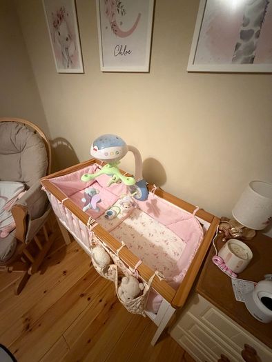 baby bassinet/ Cot - Perfect for Small Spaces