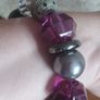 Vintage bracelet with purple beads. Image 2