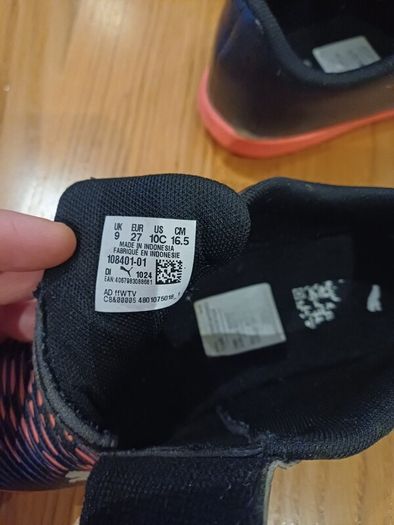 runners/football boots