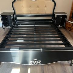 king size bed with matching lockers