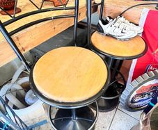 6 stools 3 of each