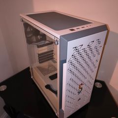 Corsair iCUE 220T RGB Airflow White PC Case - Excellent Condition