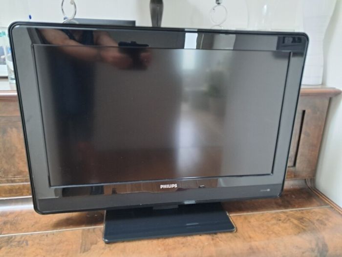 32" TV, Phillips