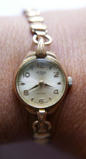 Vintage Medana Lever 10ct Rolled Gold Swiss Ladies Watch, 17 Jewel Movement, Gold Dial (in Working Order)