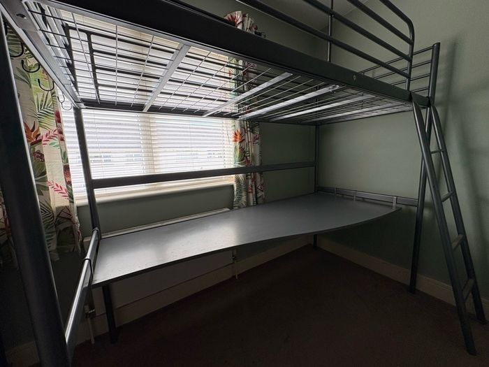 Bed / Desk combo for Free