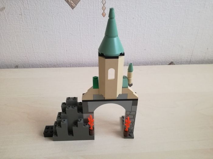 Hogwarts Lego castle with instruction manual