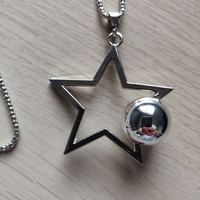 Long Star Necklace, brand new